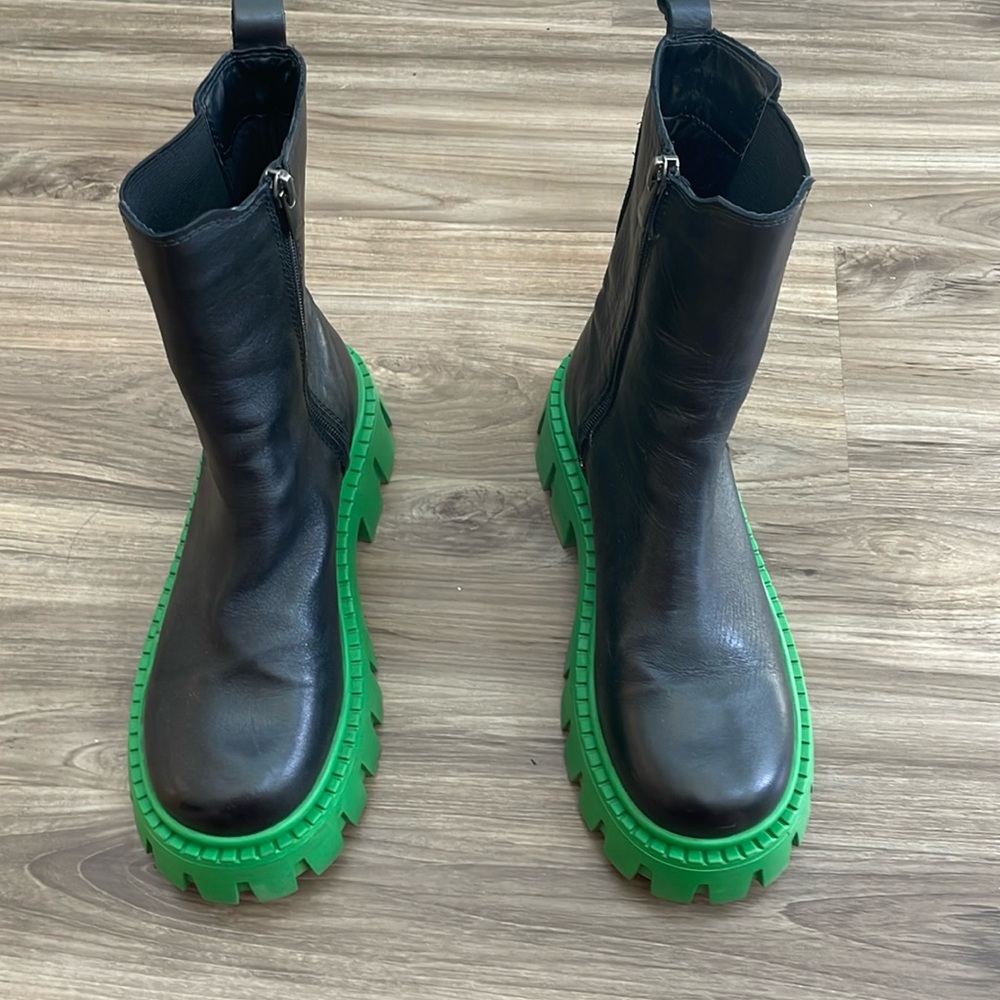 Steve Madden boots